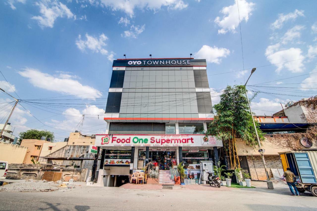 Hotel Oyo Townhouse 104 Koramangala Maharaja Signal Bangalore Exterior foto